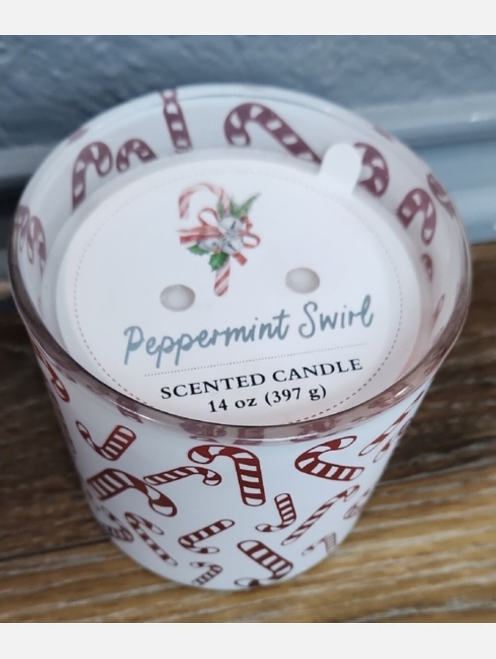 NWT Peppermint Swirl Scented Candle Red White Candycanes 14 oz